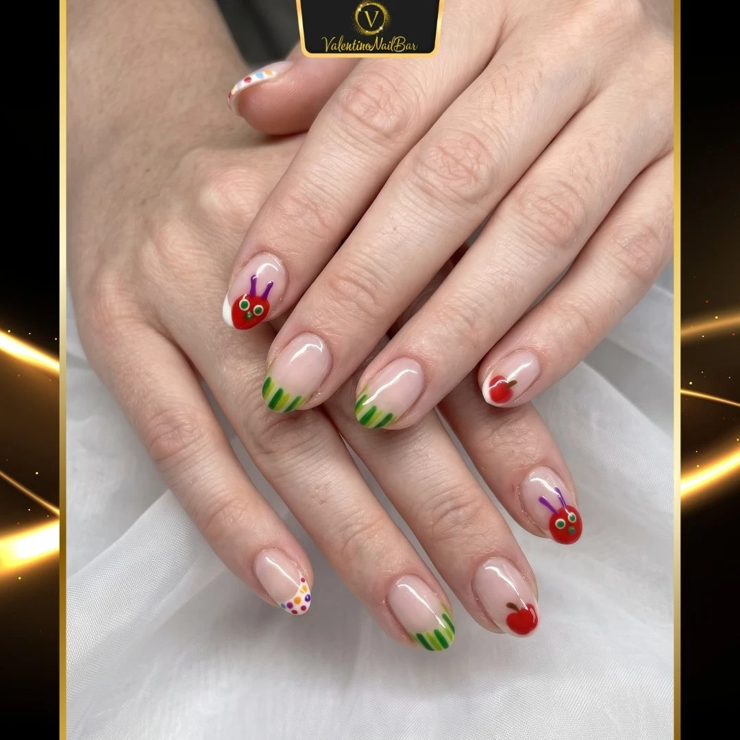 trending nail design 